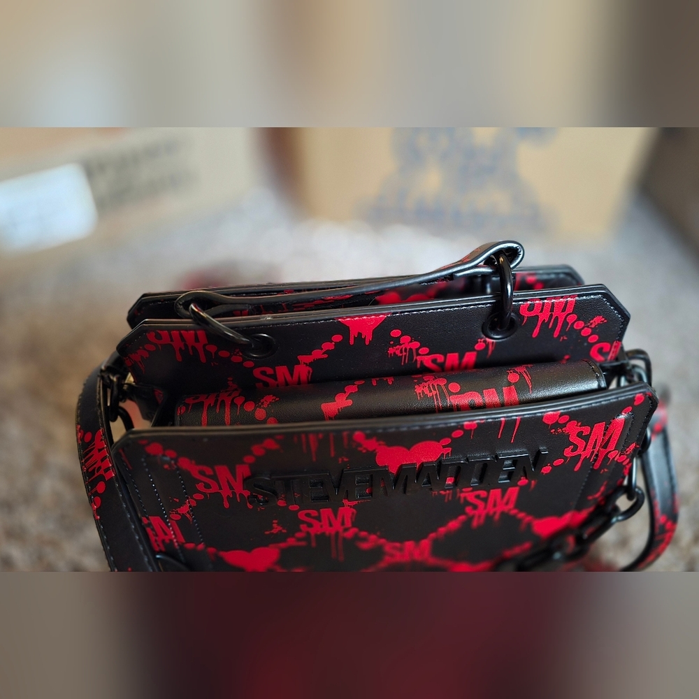 Steve Madden Black and Red Women's Bag - Picture 2 of 3